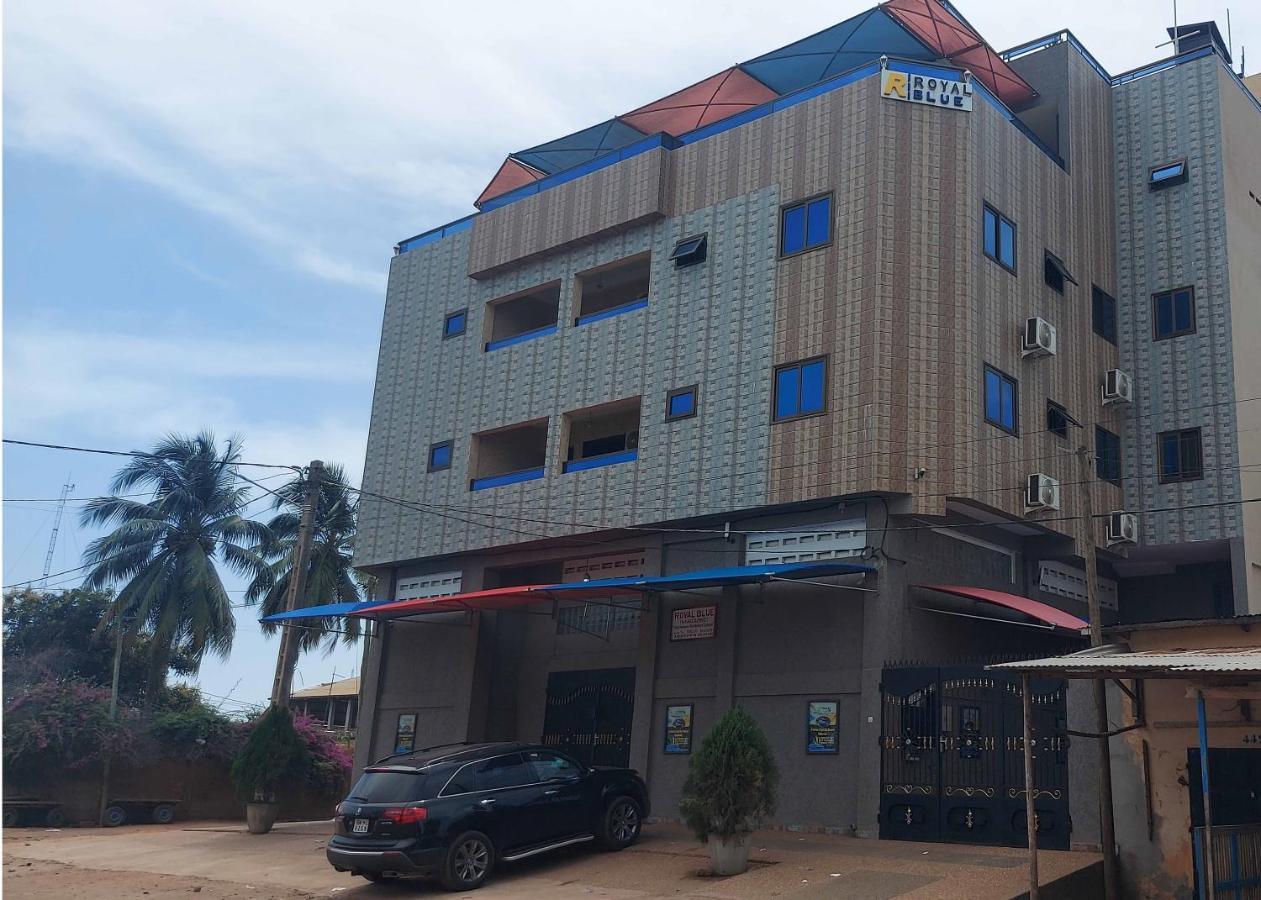 Royal Blue Guest House & Bar Lome Bagian luar foto
